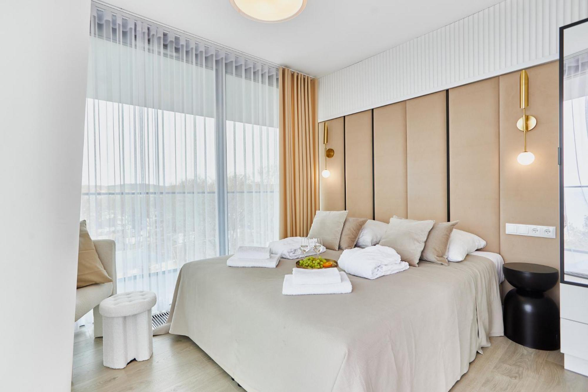 Wave Beachfront Family Apartment Мендзиздрое Екстериор снимка