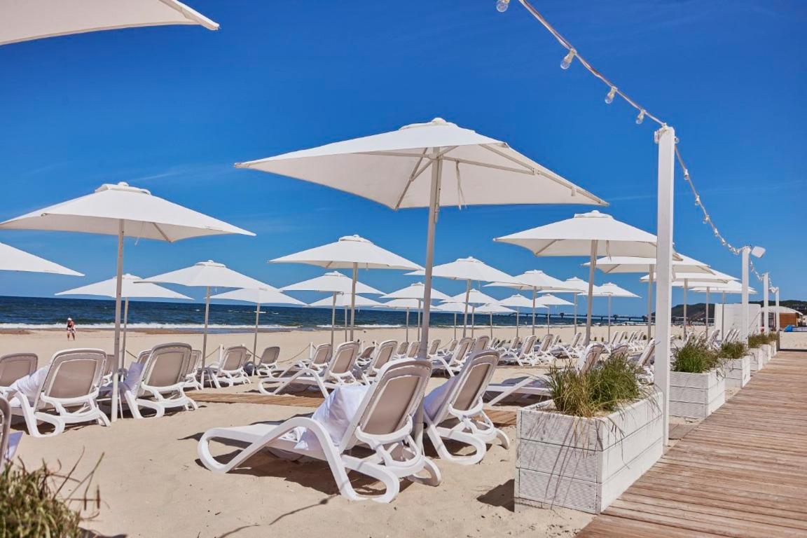 Wave Beachfront Family Apartment Мендзиздрое Екстериор снимка