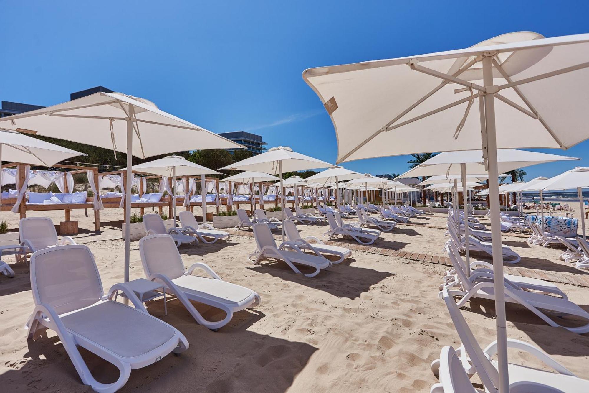 Wave Beachfront Family Apartment Мендзиздрое Екстериор снимка