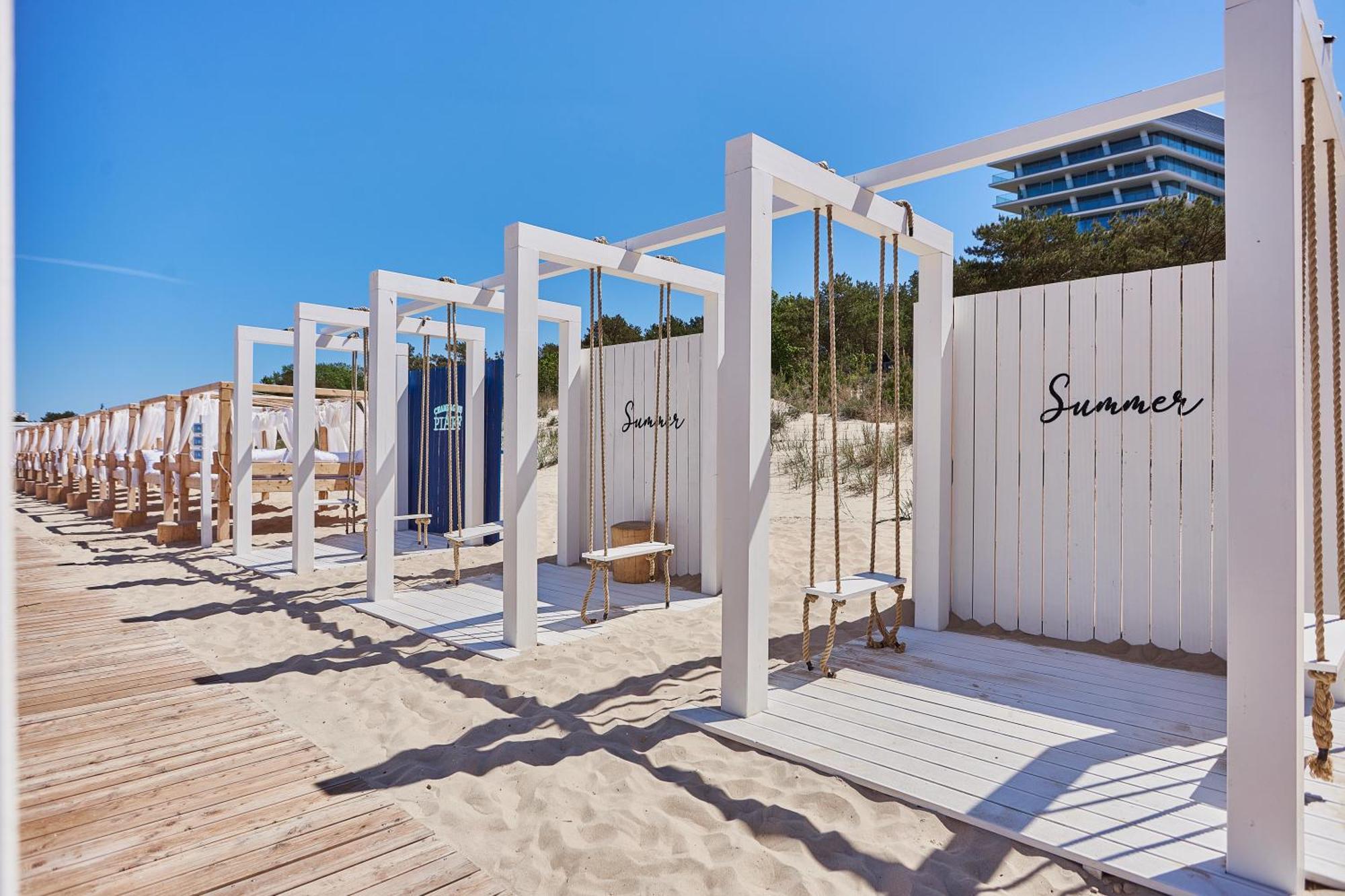 Wave Beachfront Family Apartment Мендзиздрое Екстериор снимка